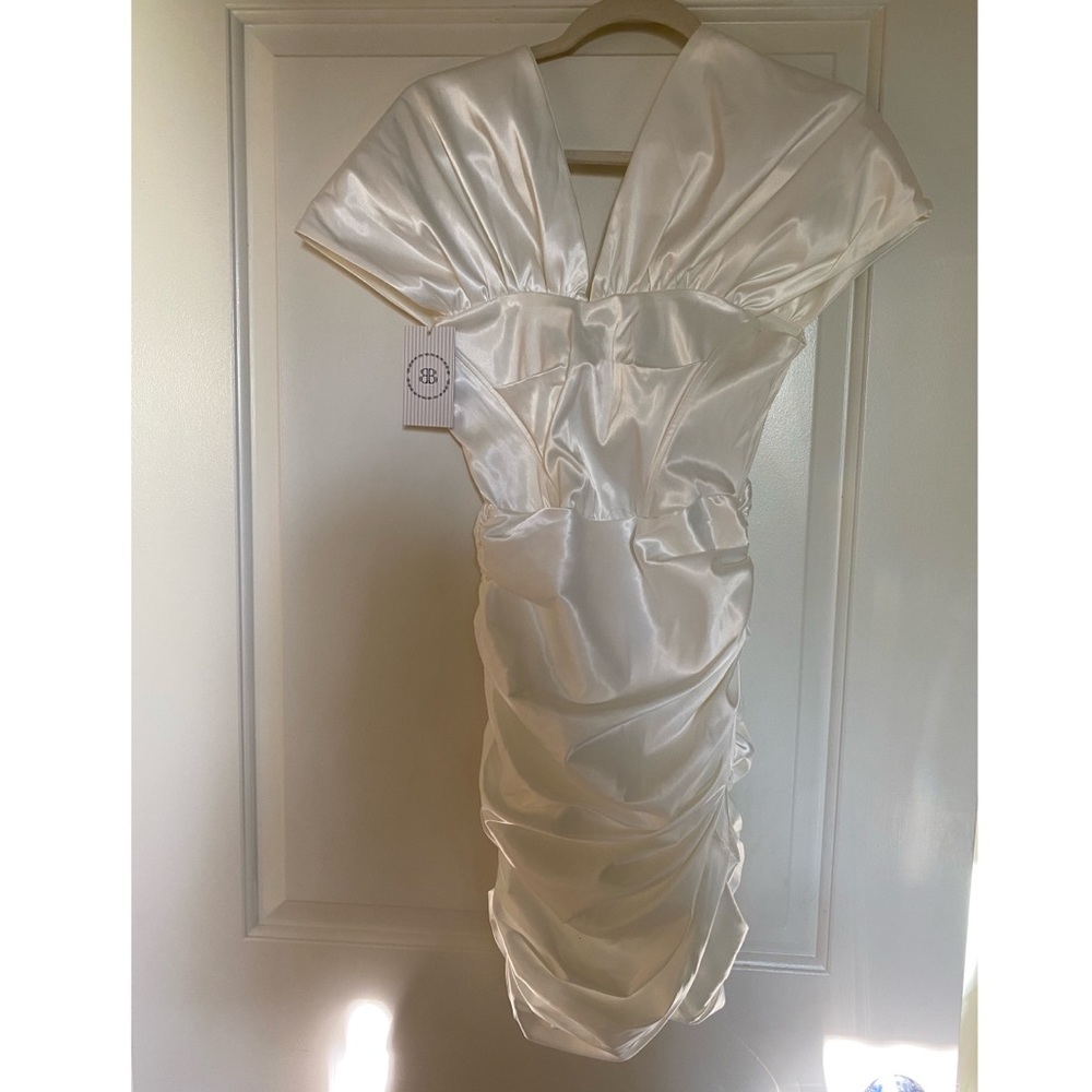 Dress - Picture 2 of 8